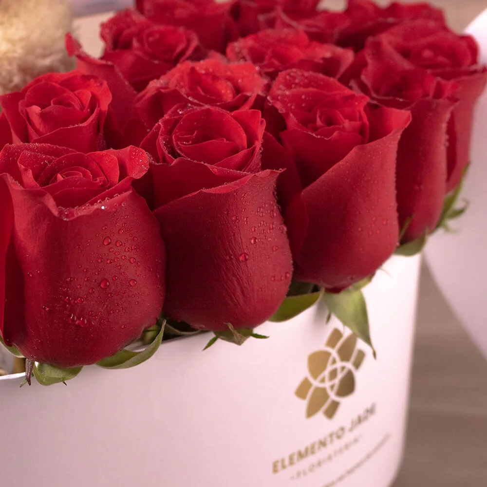 Box Corazón Rosas + Cadena de Plata + Vino Intipalka - Imagen 4