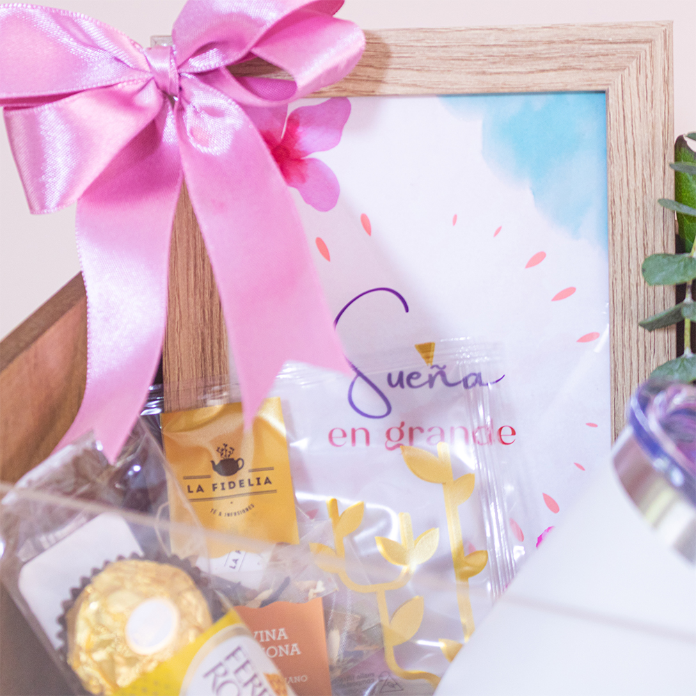 Gift Box Felicidades Bella - Imagen 2