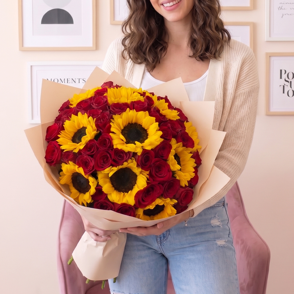 Ramo Buchón Rosas y Girasoles