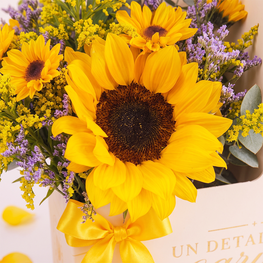 Cesto Flores Amarillas - Imagen 2